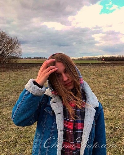 Olga, 23