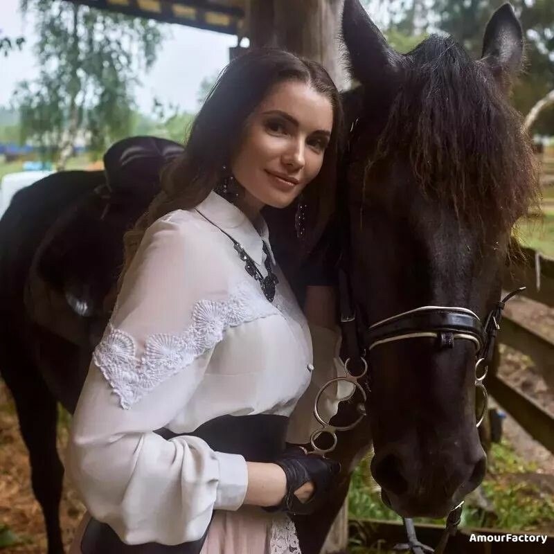 Alina, 36