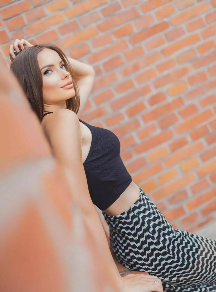 Sofiia, 33