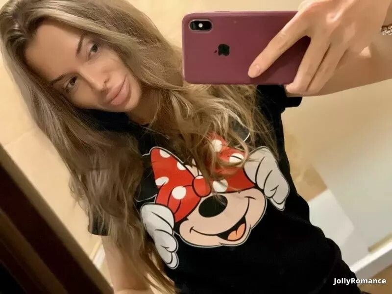 Victoriia, 34