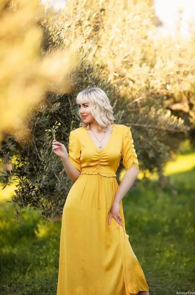 Nadia, 35