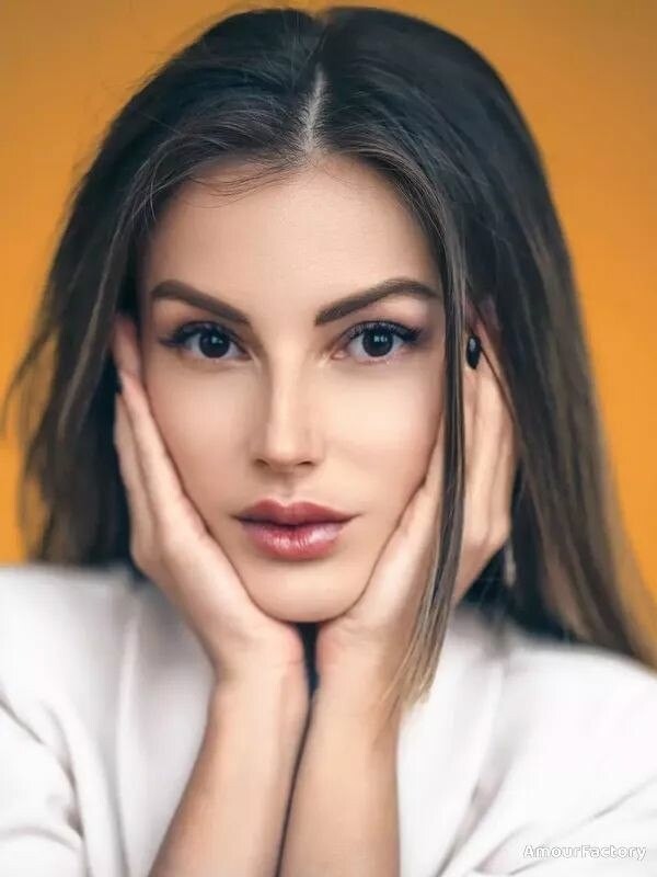 Linda, 35