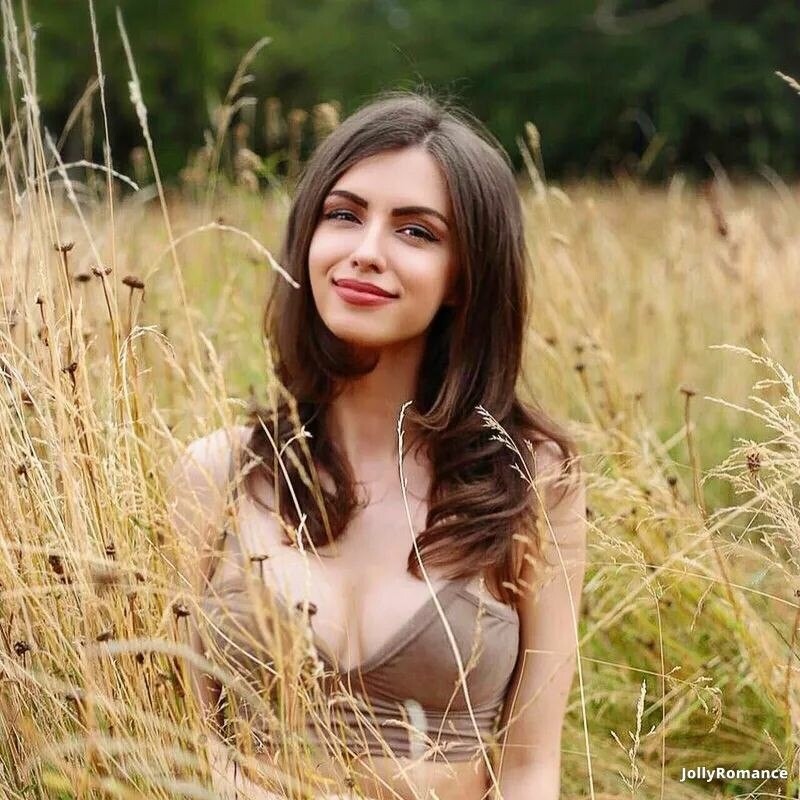 Oksana, 27